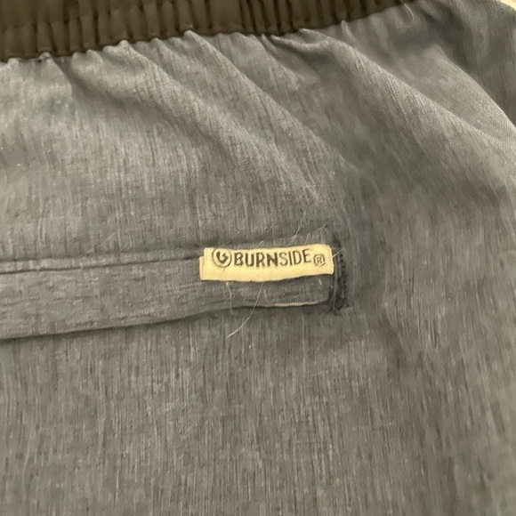 Burnside men's swim trunks size L - Picture 6 of 8